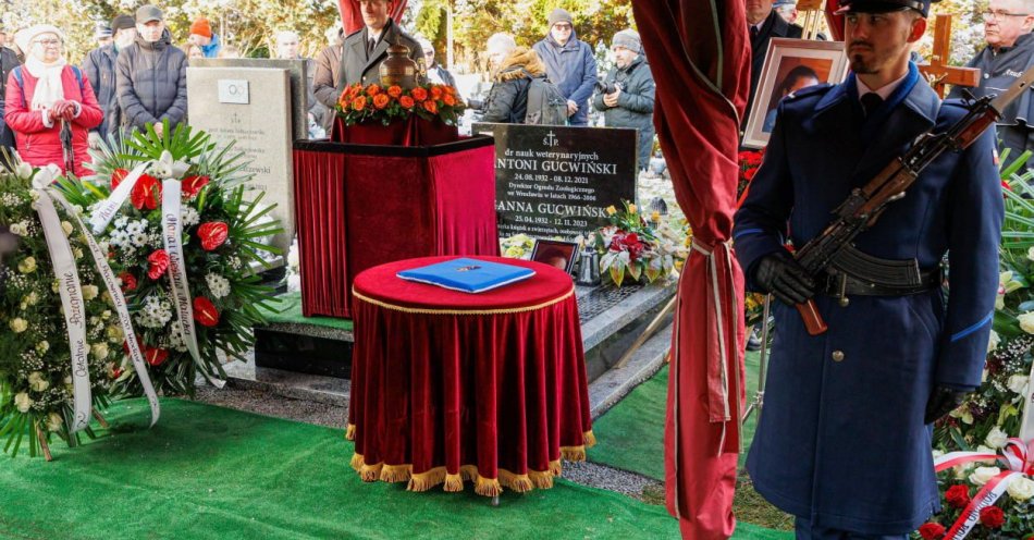 zdjęcie: Pożegnanie Hanny Gucwińskiej; spoczęła w Alei Zasłużonych na Cmentarzu Osobowickim / fot. PAP