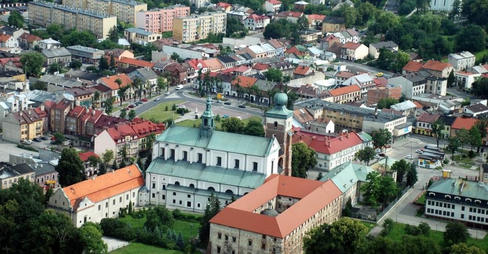 zdjęcie: Miechów: koloryt małopolskiej tradycji / Oglpro/CC BY-SA 4.0 DEED/https://creativecommons.org/licenses/by-sa/4.0/