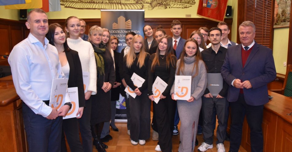 zdjęcie: Młodzieżowa Rada Dzierżoniowa zakończyła kadencję / fot. nadesłane