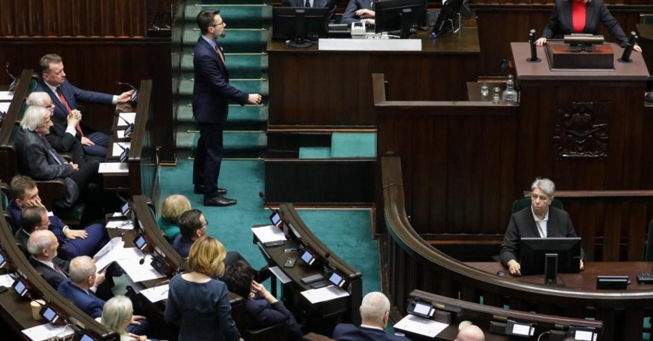 zdjęcie: Sejm przyjął ustawę o ochronie odbiorców energii w I poł. 2024 r. / fot. PAP