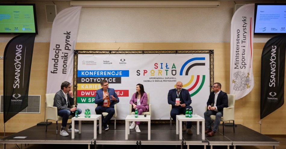 zdjęcie: Wybitni sportowcy rozmawiali o prowadzeniu organizacji sportowej. W Gdańsku odbyła się konferencja SIŁA SPORTU / fot. Janek Kowal