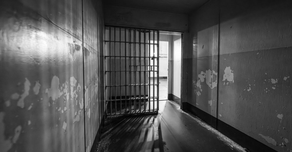 zdjęcie: 25 lat więzienia dla Piotra N. za brutalne zabójstwo kolegi / pexels/17765365