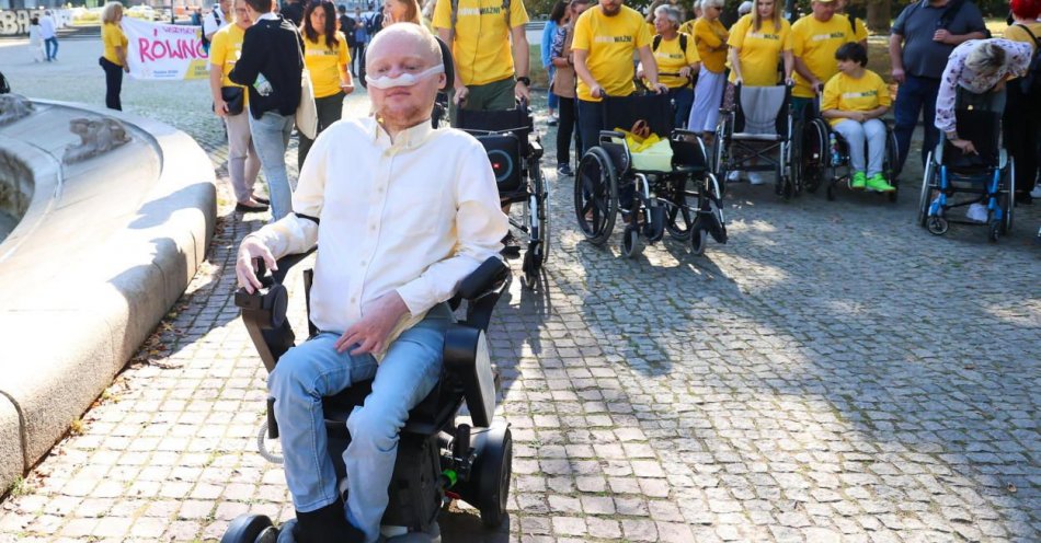 zdjęcie: Aktywista Łukasz Krasoń został pełnomocnikiem rządu ds. osób niepełnosprawnych / fot. PAP