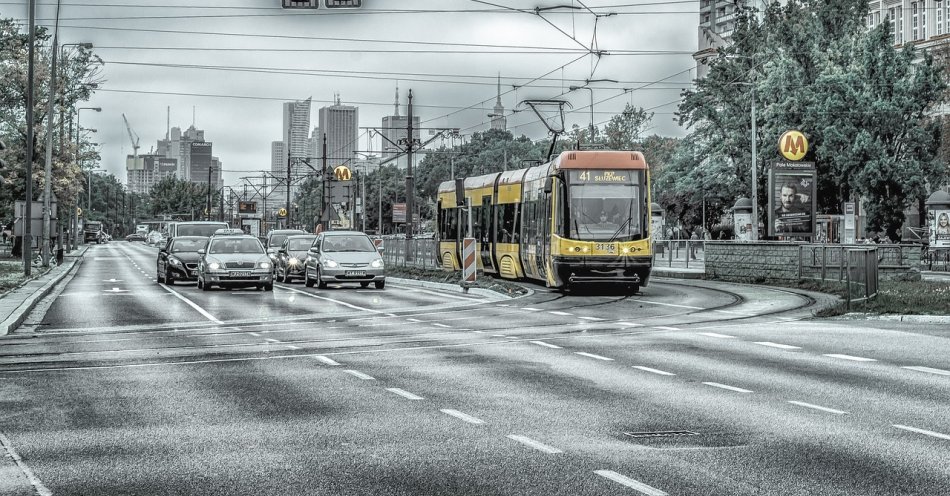 zdjęcie: Zderzenie samochodu z tramwajem; wprowadzono objazdy / pixabay/4910170
