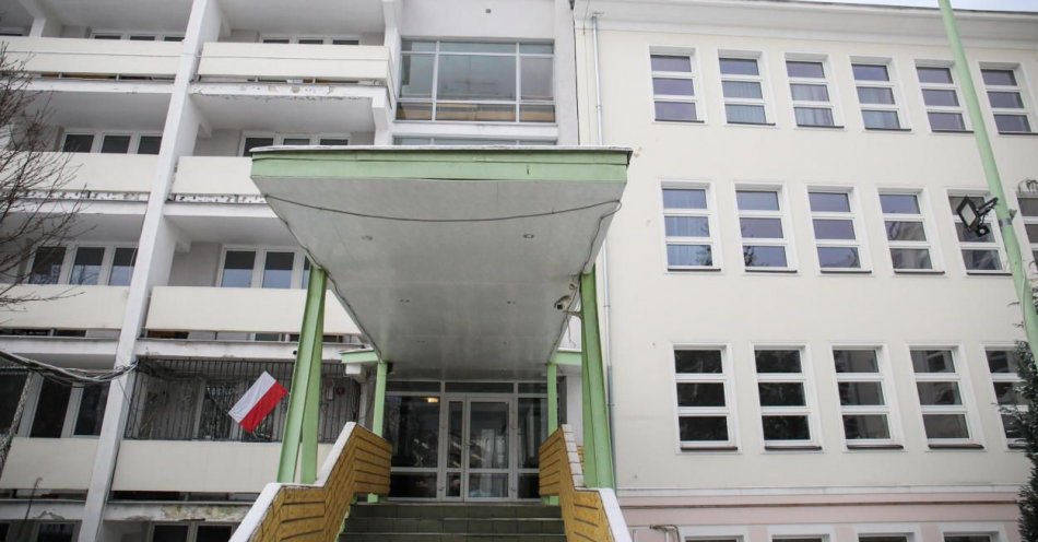 zdjęcie: Warszawa przejęła od Rosji budynek przy ulicy Kieleckiej 45; będzie tam szkoła specjalna / fot. PAP