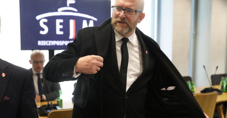 zdjęcie: Sejm uchylił immunitet posłowi Konfederacji Grzegorzowi Braunowi / fot. PAP