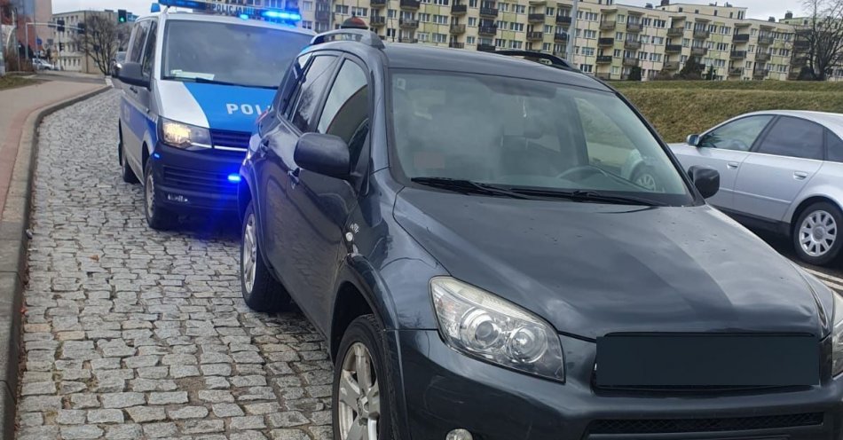 zdjęcie: Dwóch kierowców i 5 aktywnych sądowych zakazów prowadzenia / fot. KPP w Bolesławcu