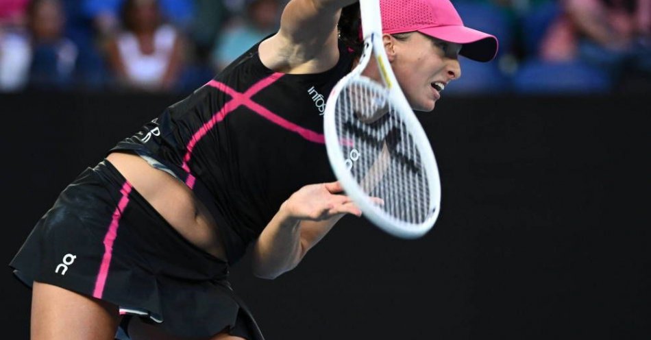 zdjęcie: Turniej WTA w Dausze - szybki awans Świątek do trzeciej rundy / fot. PAP