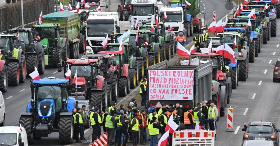zdjęcie: Protest rolników; traktory wjechały do centrum miasta / fot. PAP
