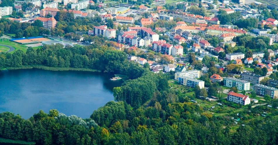 zdjęcie: Szczecinek: miasto między jeziorami / By SAPiK - Own work [CC BY 3.0 DEED (https://creativecommons.org/licenses/by/3.0/)], via Wikimedia Commons