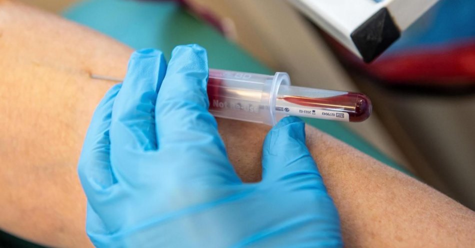 zdjęcie: Zwykły test krwi może wskazać ryzyko zawału / fot. PAP