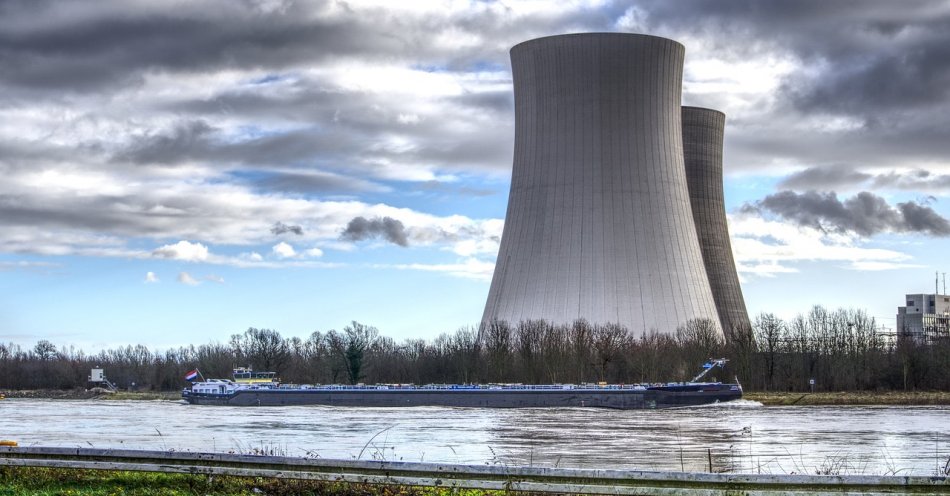 zdjęcie: Prowadzone są dwa przetargi związane z budową elektrowni jądrowej / pixabay/4021418