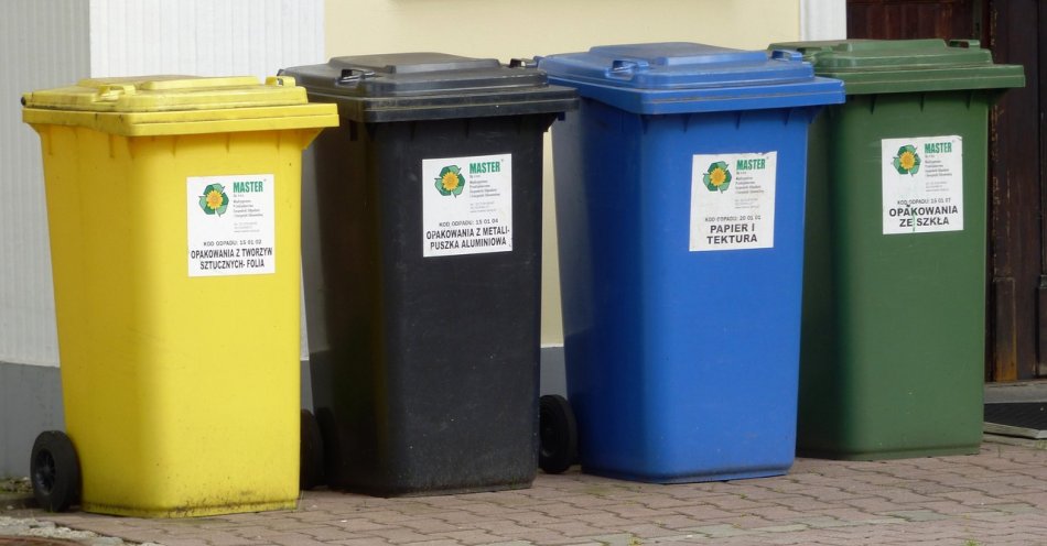 zdjęcie: W Katowicach coraz więcej odpadów segregujemy / pixabay/377030