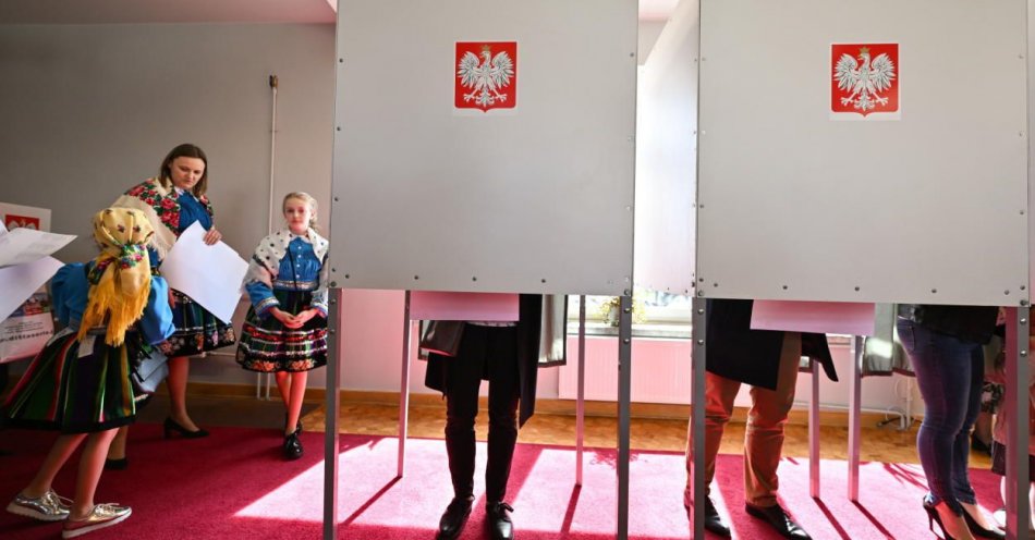 zdjęcie: Jak głosowały kobiety, a jak mężczyźni / fot. PAP