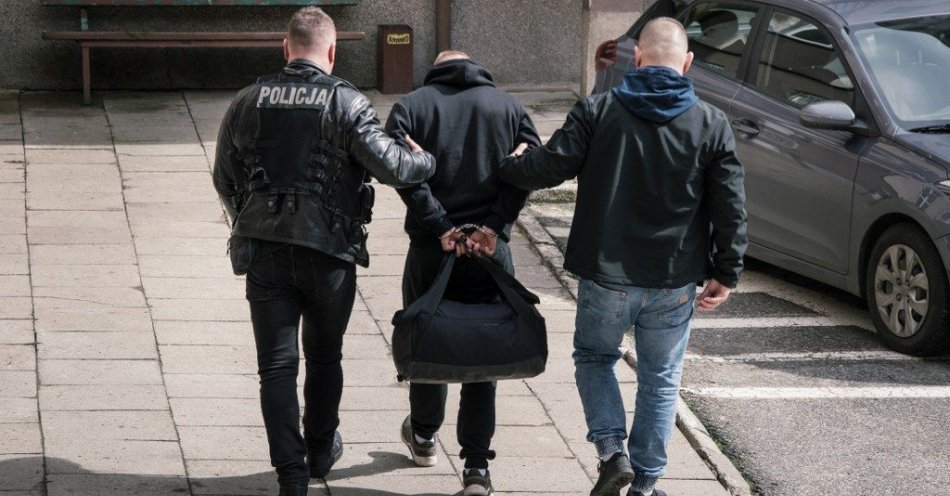 zdjęcie: Mężczyźni zatrzymani do sprawy rozboju / fot. KMP w Elblągu