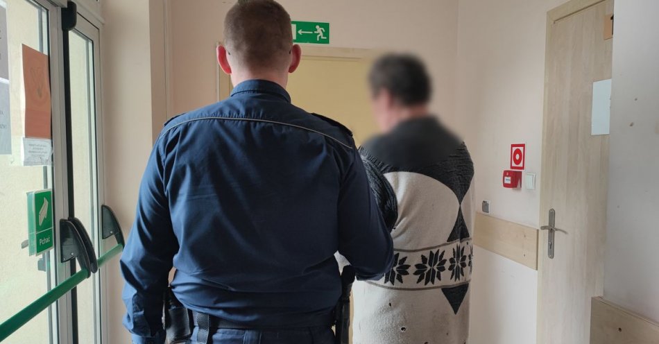 zdjęcie: Tymczasowy areszt dla 65-letniego mieszkańca gminy Dźwierzuty. Mężczyzna znęcał się nad żoną / fot. KPP w Szczytnie