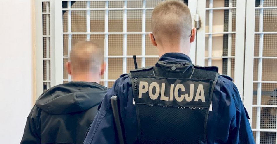 zdjęcie: Zdrapali skradzione zdrapki. Teraz będą drapać liczbę dni do końca odsiadki na ścianie więziennej celi. / fot. KMP w Słupsku