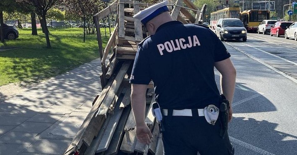 zdjęcie: Tak się kiedyś jeździło - kontrola policyjna zakończona wysokim mandatem / fot. KMP w Łodzi
