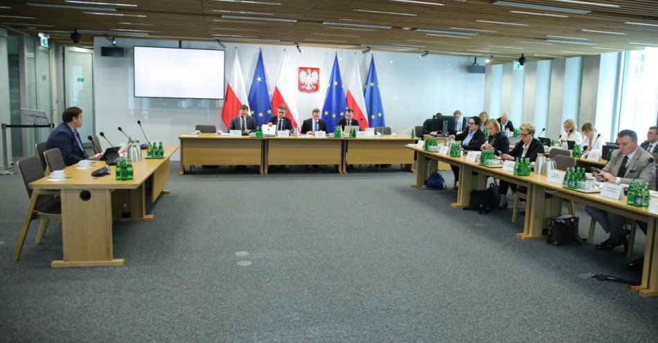 zdjęcie: Paweł Skóra i Łukasz Szumowski zeznawali przed komisją ds. wyborów kopertowych / fot. PAP