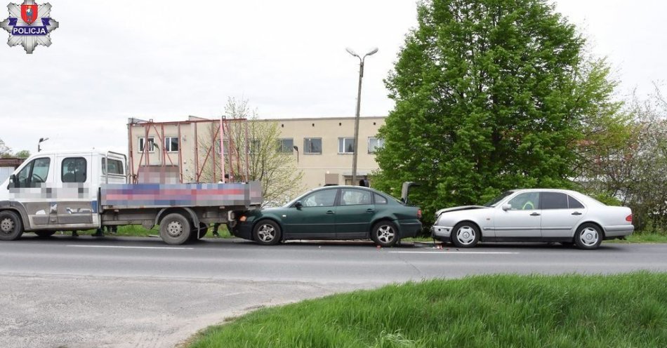zdjęcie: Niezachowanie bezpiecznej odległości przyczyną zderzenia trzech pojazdów / fot. KMP Zamość