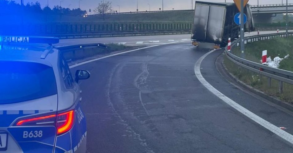 zdjęcie: Uwaga kierowcy! Zablokowany wjazd na A4 w kierunku Zgorzelca w miejscowości w Łąka / fot. KPP w Bolesławcu