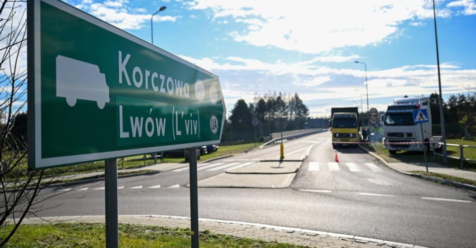 zdjęcie: Koniec utrudnień zw. z protestem rolników na przejściu granicznym w Korczowej / fot. PAP