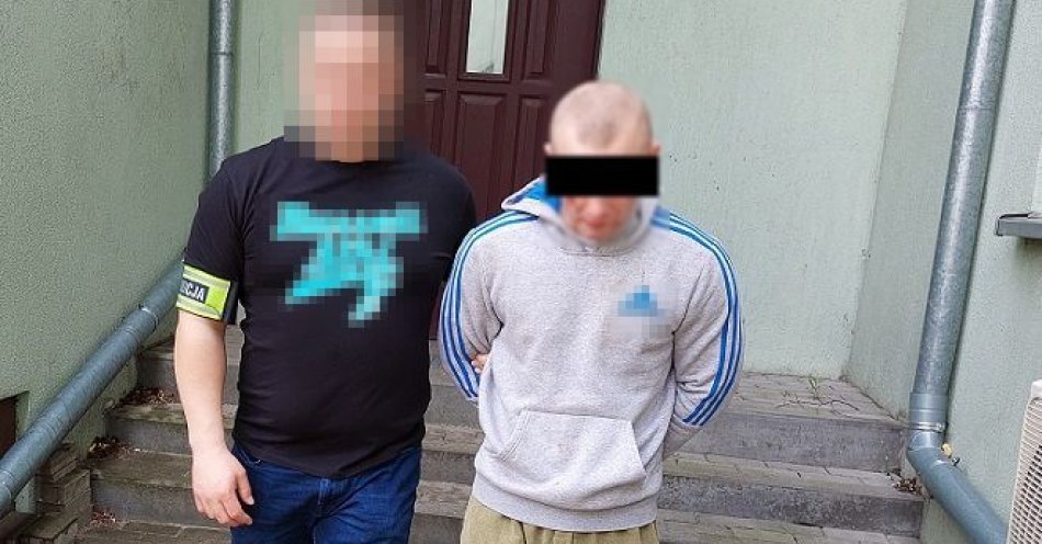 zdjęcie: Poszukiwany wpadł podczas interwencji w miejscu publicznym… usłyszał też zarzuty / fot. KMP Biała Podlaska