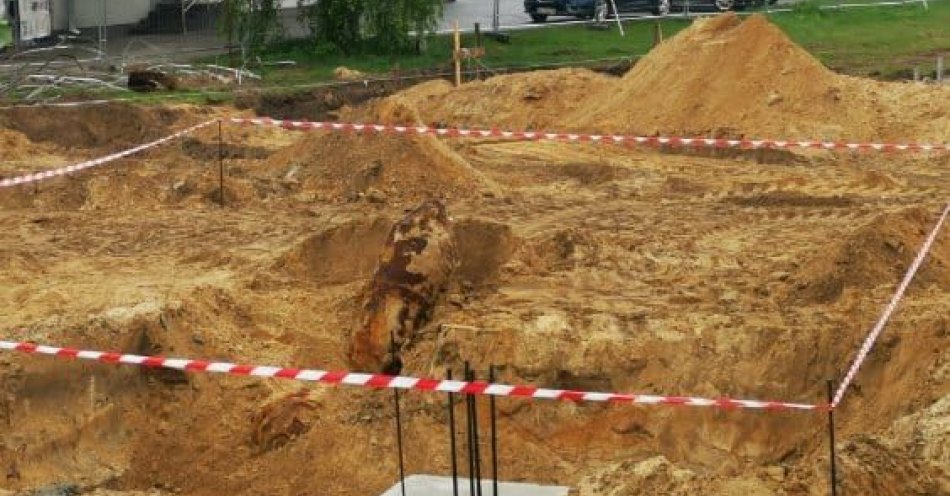 zdjęcie: Niewybuchy bomb lotniczych znalezione na terenie budowy. Trwa ewakuacja mieszkańców! / fot. KMP Biała Podlaska