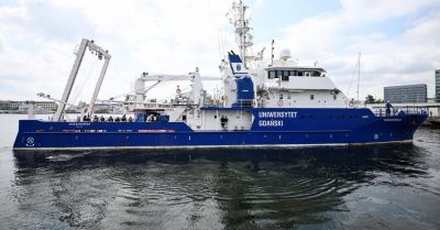 Statki badawcze Oceanograf i Oceania wypłynęły w rejs za koło podbiegunowe