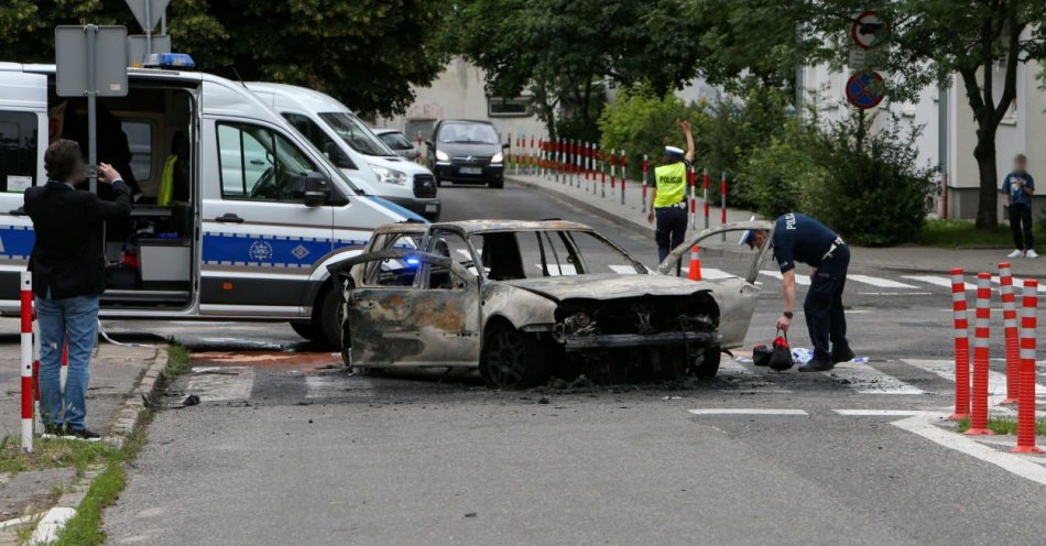 zdjęcie: Wybuch w samochodzie, kierowca zginął na miejscu / fot. PAP