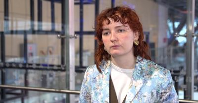 Sztuczna inteligencja napędza innowacje, ale pochłania ogromne ilości prądu. Rośnie potrzeba bardziej energooszczędnych rozwiązań