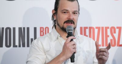 Dawid Ogrodnik dołączy do zespołu Teatru Ateneum