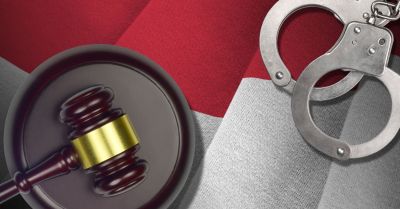 75-latka oskarżona o ukrywanie sprawcy potrójnego zabójstwa