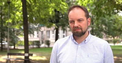 Polscy naukowcy pracują nad nowymi materiałami do chłodzenia i ogrzewania budynków. Inspiracją jest budowa motyli