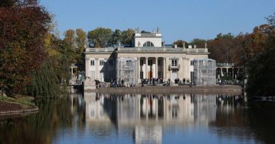 Romantyczny salon Chopina w Łazienkach Królewskich w Warszawie
