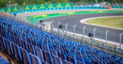 Forum by Nowy Styl na torze F1 na Węgrzech. Krzesełka stadionowe wypełniły trybuny toru F1 Hungaroring