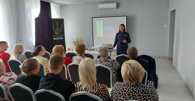 Policja uczy bezpieczeństwa online w Rzeszotkowie