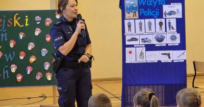 Przedszkolaki i uczniowie z Bądkowa uczą się bezpieczeństwa na drodze