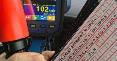 Kierowca przekroczył prędkość o 52 km/h w terenie zabudowanym