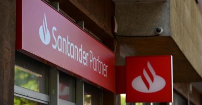 Prokuratura: z kont 490 klientów banku Santander skradziono 2,2 mln zł