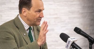 Sikorski: Piłsudski i Dmowski, których wszystko dzieliło, w potrzebie potrafili współpracować