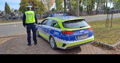 Więcej patroli i ograniczenia przy cmentarzach w Łukowie