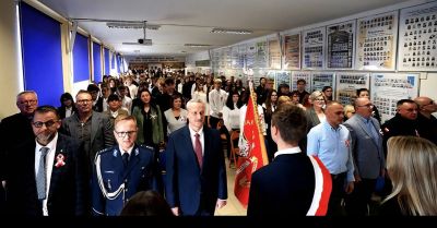 Młodsi kadeci złożyli ślubowanie w kamieńskim liceum