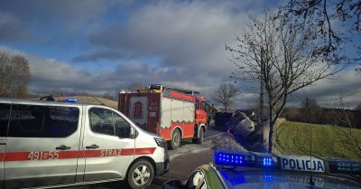 Cysterna z olejem napędowym przewróciła się na DK16