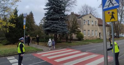 Zanim wejdziesz na przejście upewnij się czy kierowca cię widzi