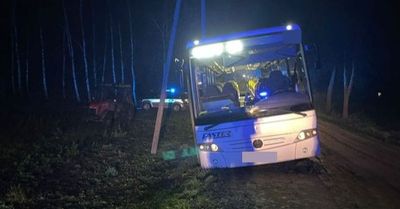 Policja apeluje o oczyszczanie dróg po pracach polowych