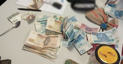 5 kg narkotyków i 27 tys. zł w mieszkaniu w Giżycku