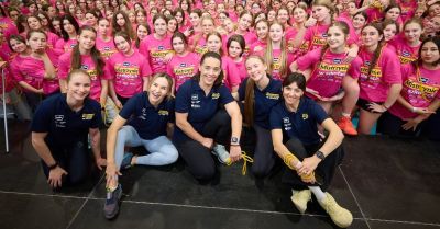 Blisko pięćset uczennic ze stolicy trenowało i rozmawiało z wyjątkowymi mistrzyniami sportu