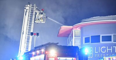 Małopolskie: płonie hala magazynowa w Skawinie, straż zaleca zamknięcie okien