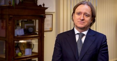 Ponad 100 szpitali w Polsce przeprowadza już zabiegi z wykorzystaniem robotów. Dołączają kolejne specjalizacje